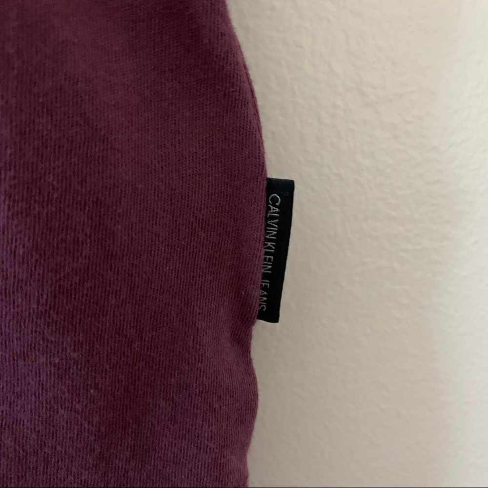 Calvin Klein Jeans burgundy T-shirt - Picture 3 of 7